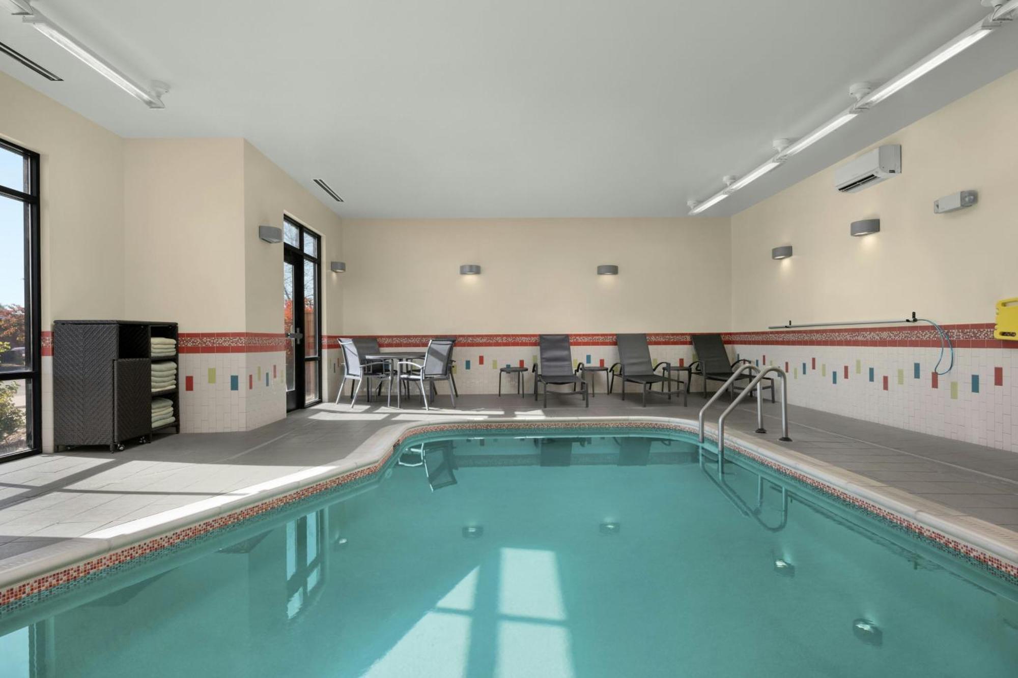 Fairfield Inn & Suites By Marriott Москоу Екстериор снимка