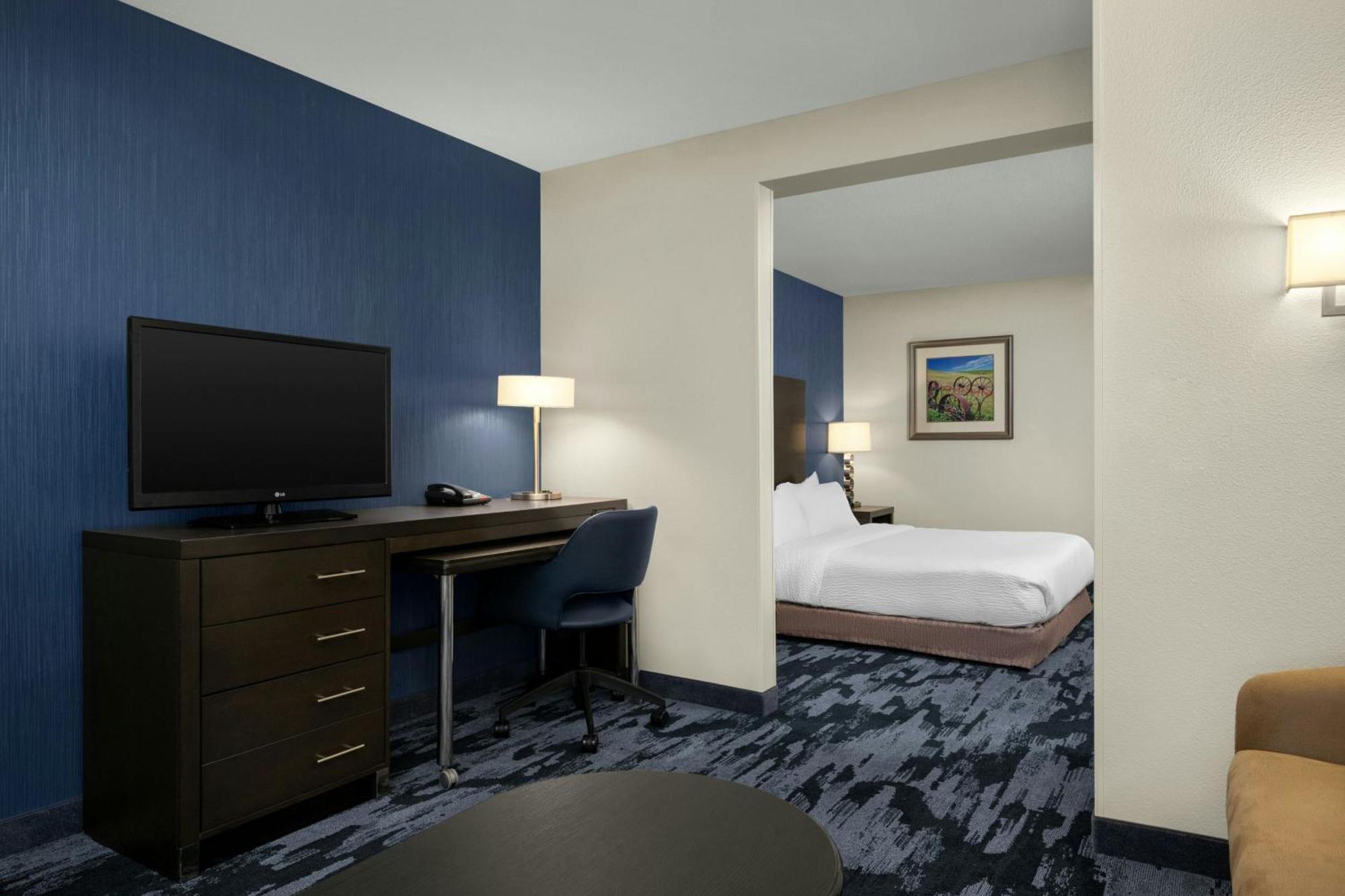Fairfield Inn & Suites By Marriott Москоу Екстериор снимка