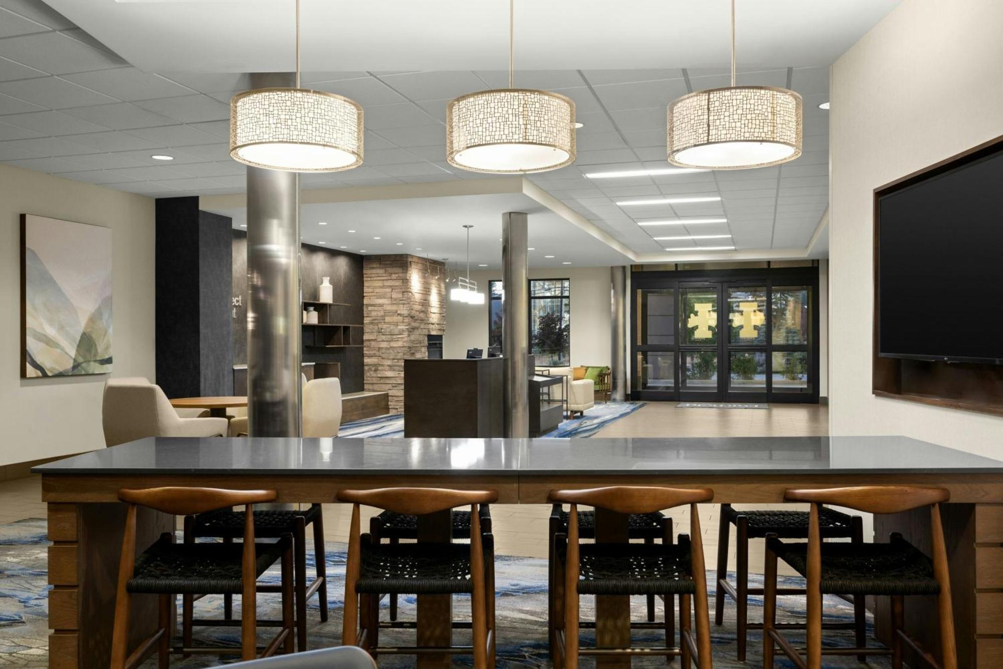 Fairfield Inn & Suites By Marriott Москоу Екстериор снимка