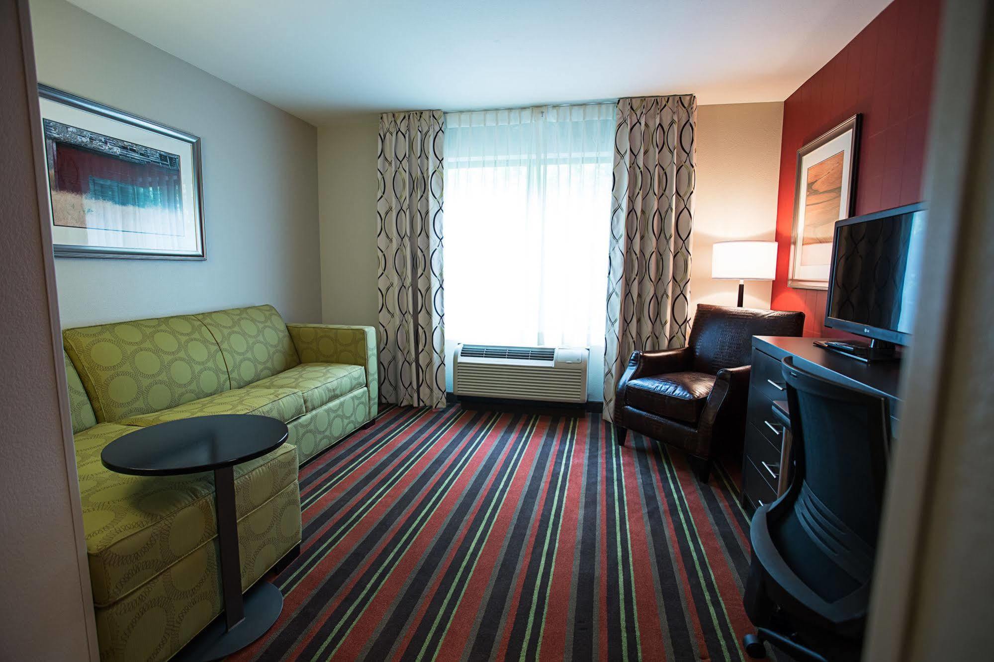 Fairfield Inn & Suites By Marriott Москоу Екстериор снимка