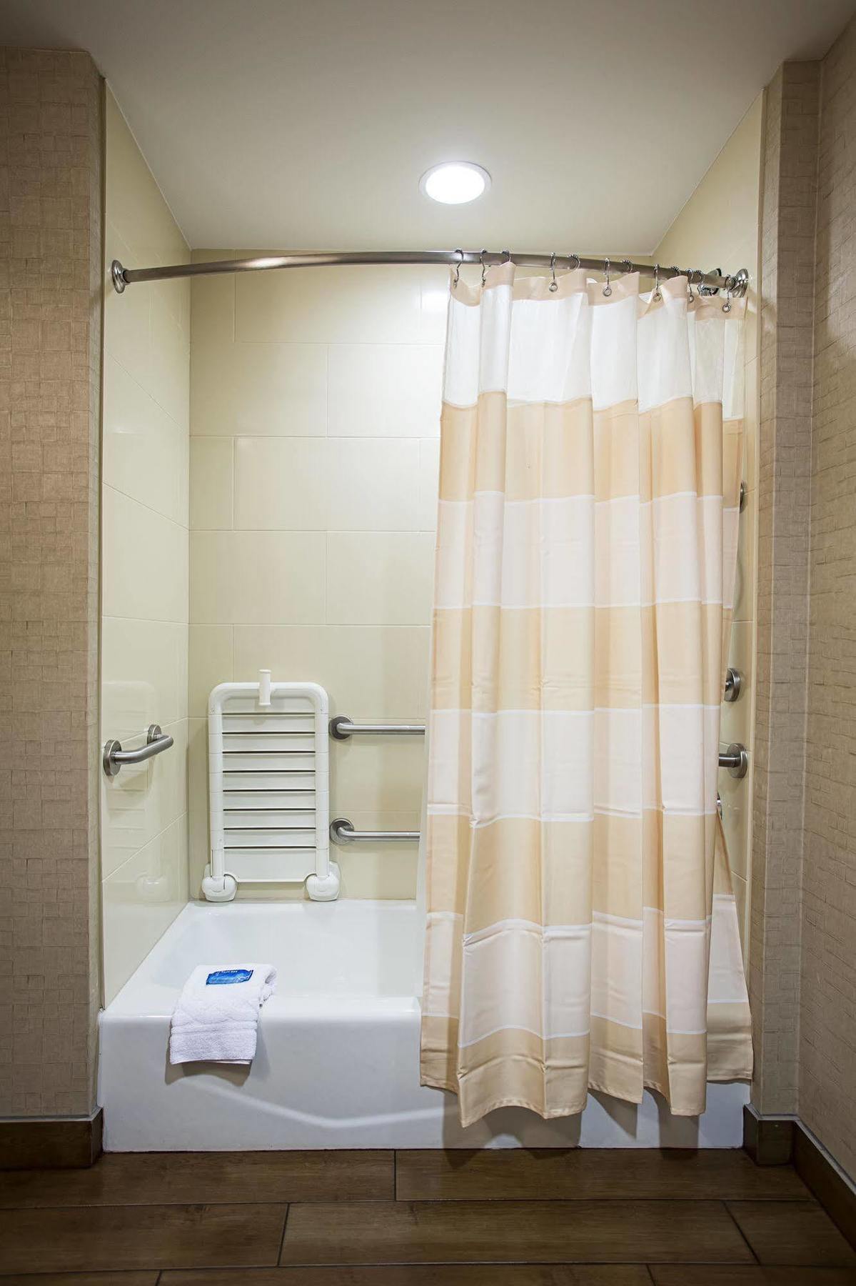 Fairfield Inn & Suites By Marriott Москоу Екстериор снимка